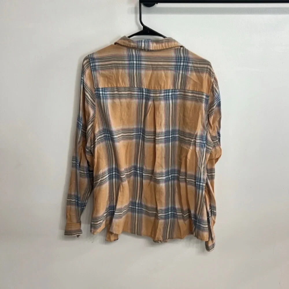 MAURICES Plaid Button-Up Shirt - Picture 3 of 4